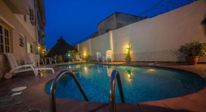 Room in Lodge - Apartment Royale Hotel-2 Bd Apartment